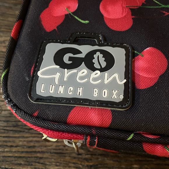 🍒Go Green Lunchbox🍒 - Picture 2 of 8